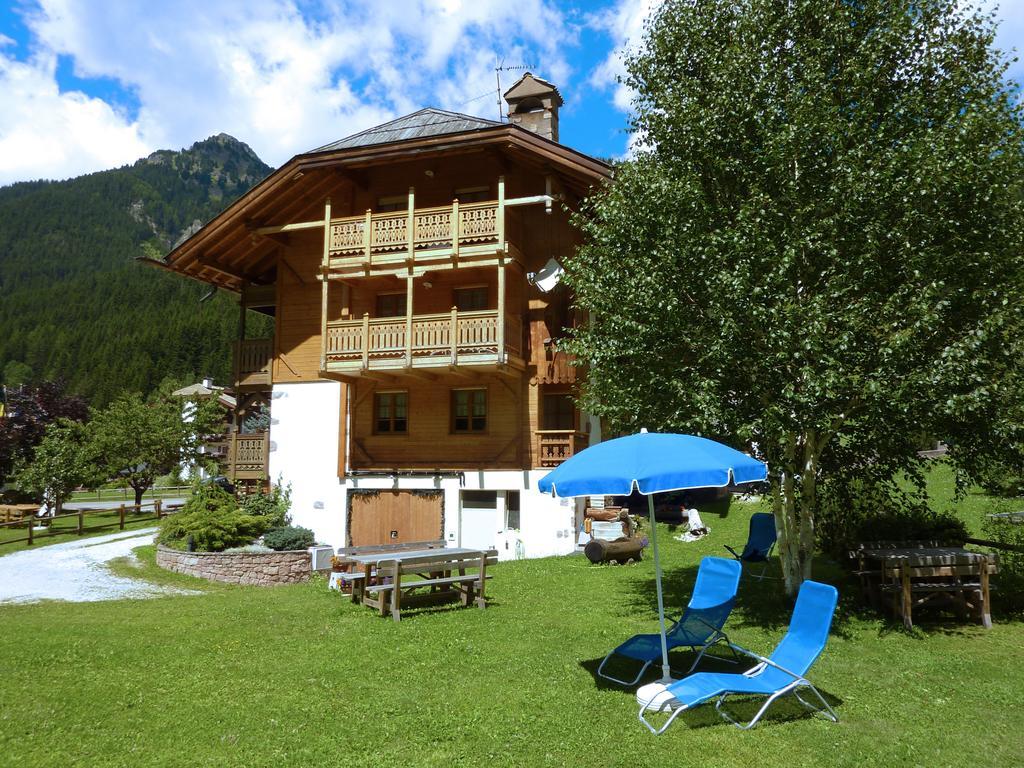 Appartamenti Majon Sotroi Campitello di Fassa Esterno foto