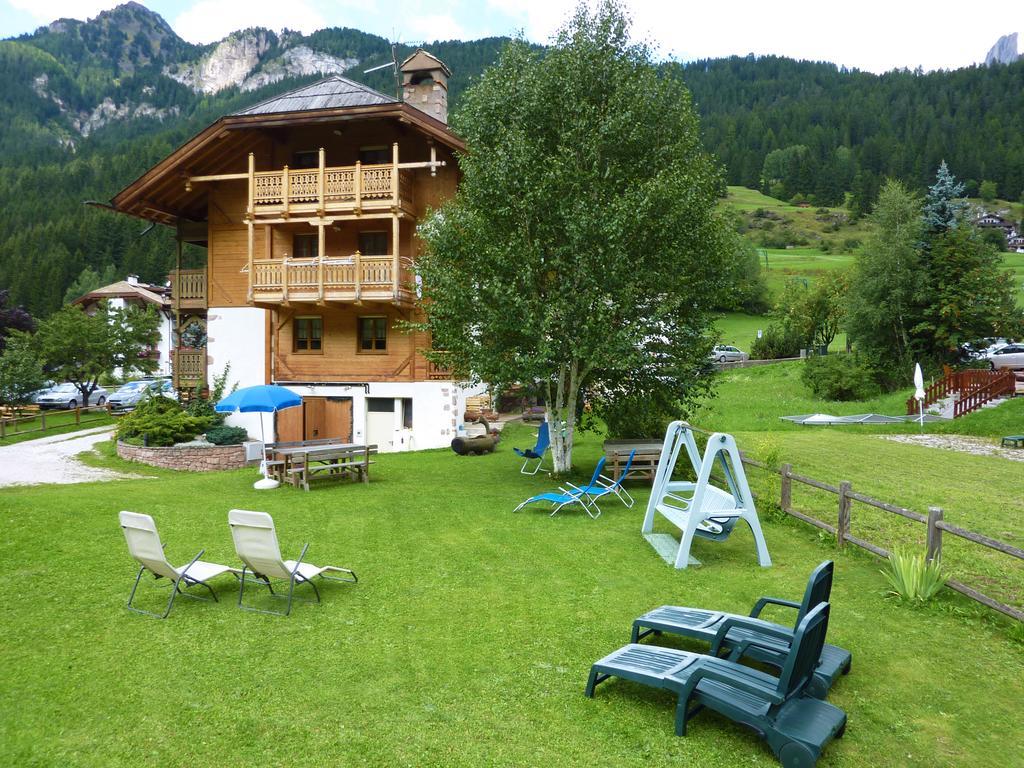 Appartamenti Majon Sotroi Campitello di Fassa Esterno foto