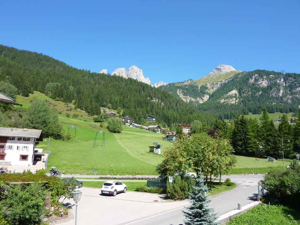 Appartamenti Majon Sotroi Campitello di Fassa Esterno foto
