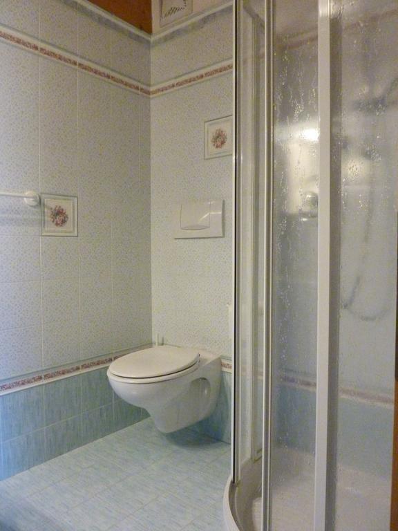 Appartamenti Majon Sotroi Campitello di Fassa Camera foto