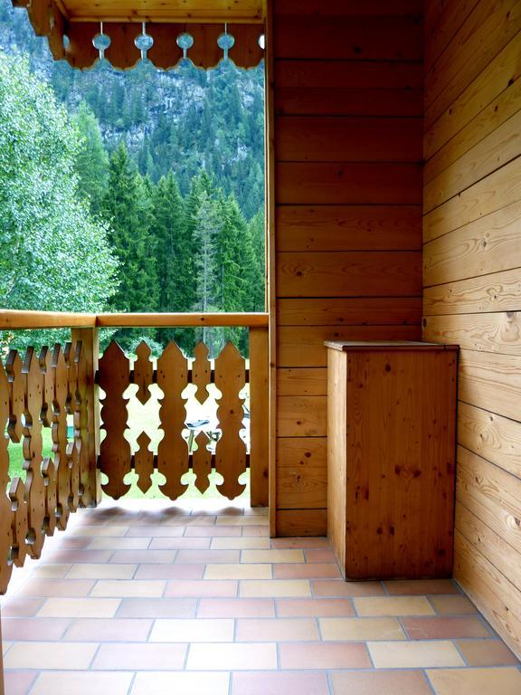 Appartamenti Majon Sotroi Campitello di Fassa Esterno foto