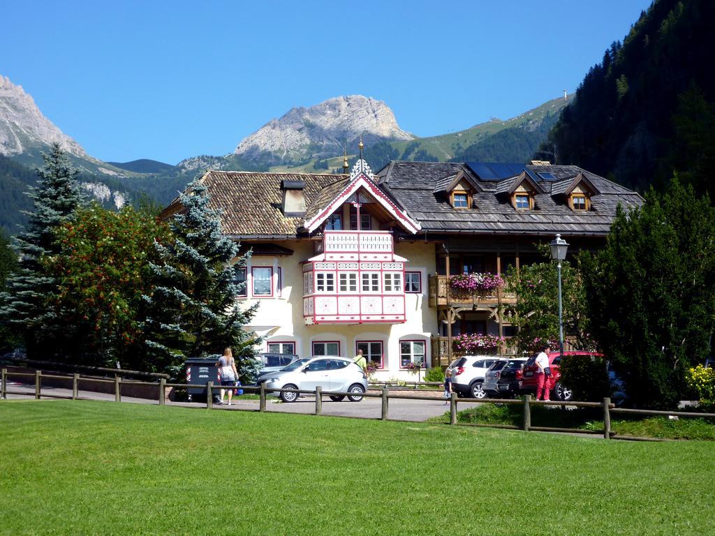 Appartamenti Majon Sotroi Campitello di Fassa Esterno foto