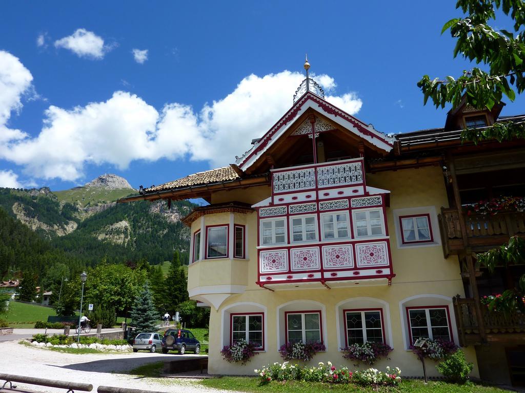 Appartamenti Majon Sotroi Campitello di Fassa Esterno foto