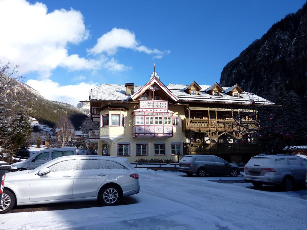Appartamenti Majon Sotroi Campitello di Fassa Esterno foto